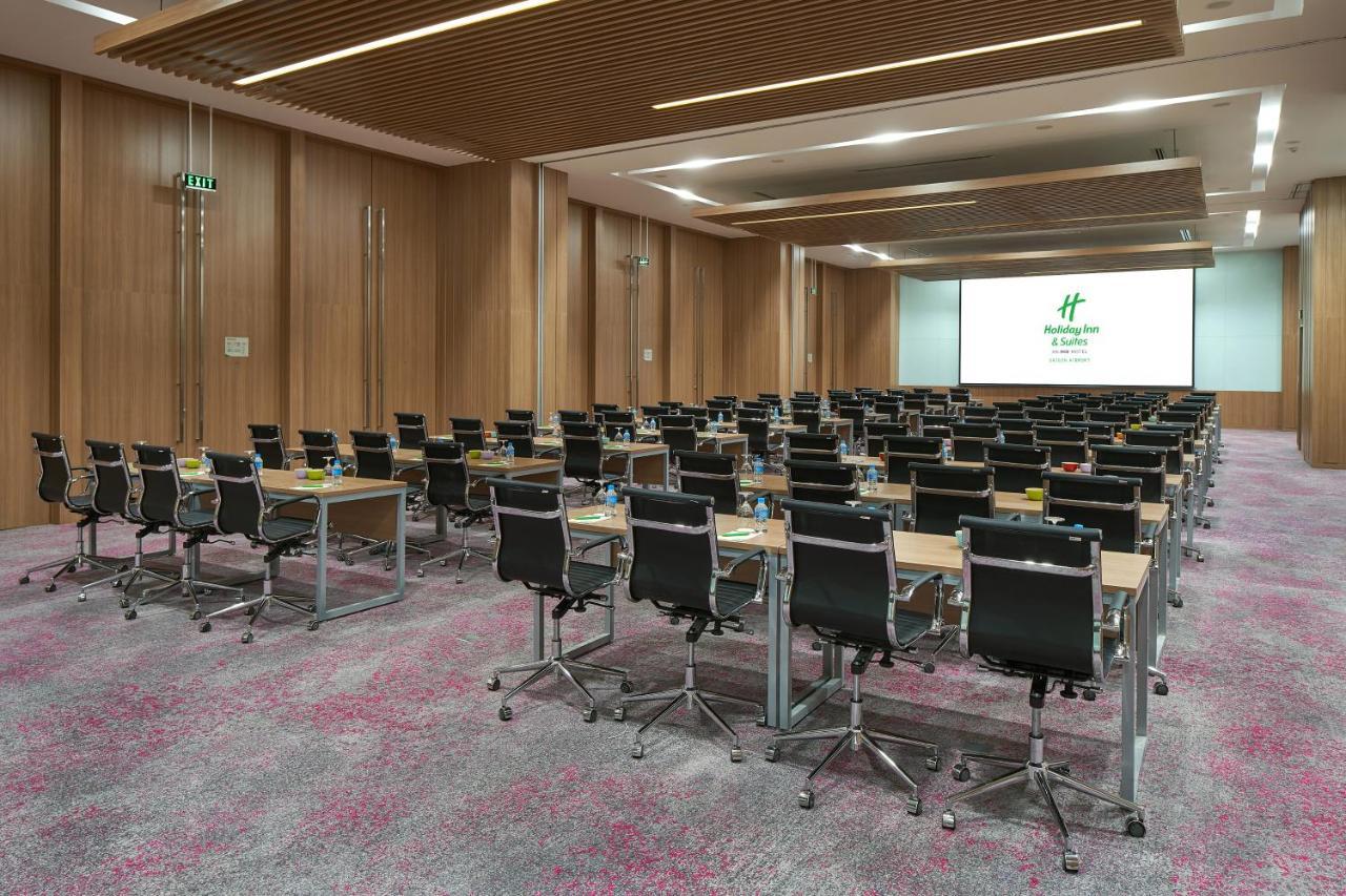 Holiday Inn & Suites Saigon Airport By Ihg Хошимин Экстерьер фото