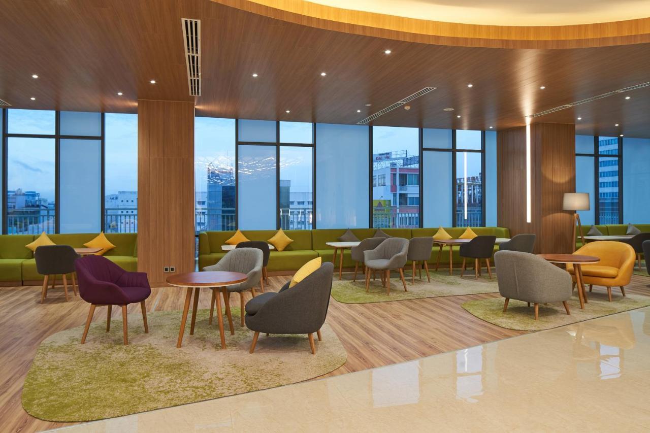 Holiday Inn & Suites Saigon Airport By Ihg Хошимин Экстерьер фото