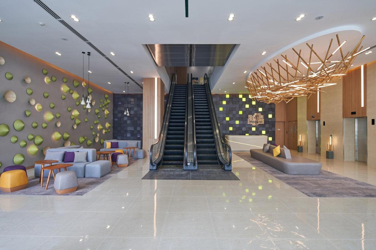 Holiday Inn & Suites Saigon Airport By Ihg Хошимин Экстерьер фото
