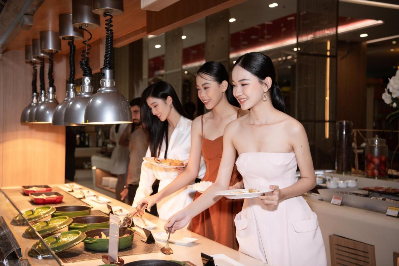 Holiday Inn & Suites Saigon Airport By Ihg Хошимин Экстерьер фото