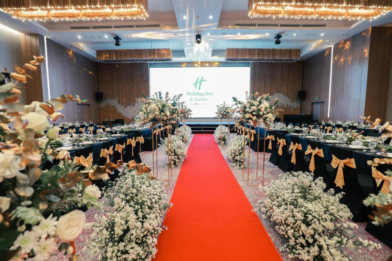Holiday Inn & Suites Saigon Airport By Ihg Хошимин Экстерьер фото