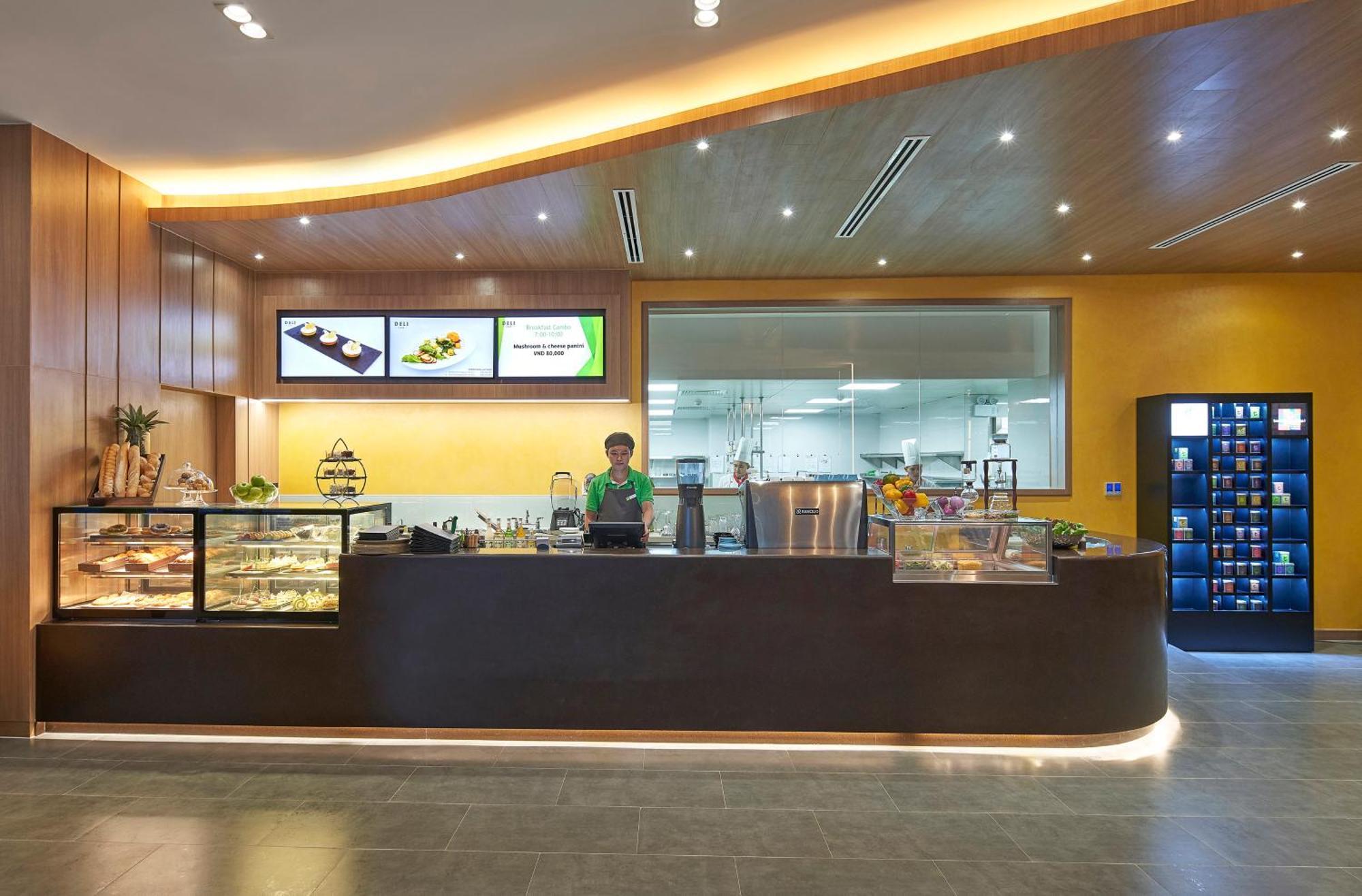 Holiday Inn & Suites Saigon Airport By Ihg Хошимин Экстерьер фото